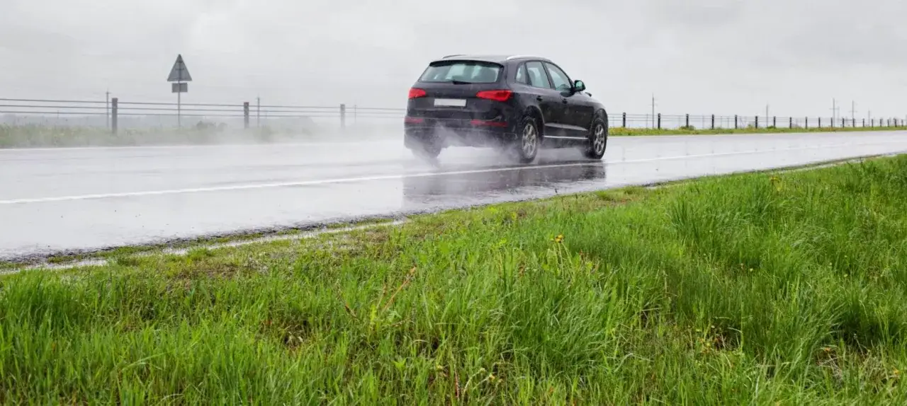 Co to ESP w samochodzie? Klucz do bezpieczeństwa na drodze