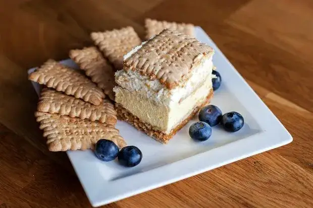 Proste i pyszne ciasto na dużą blachę – idealne dla większej grupy gości