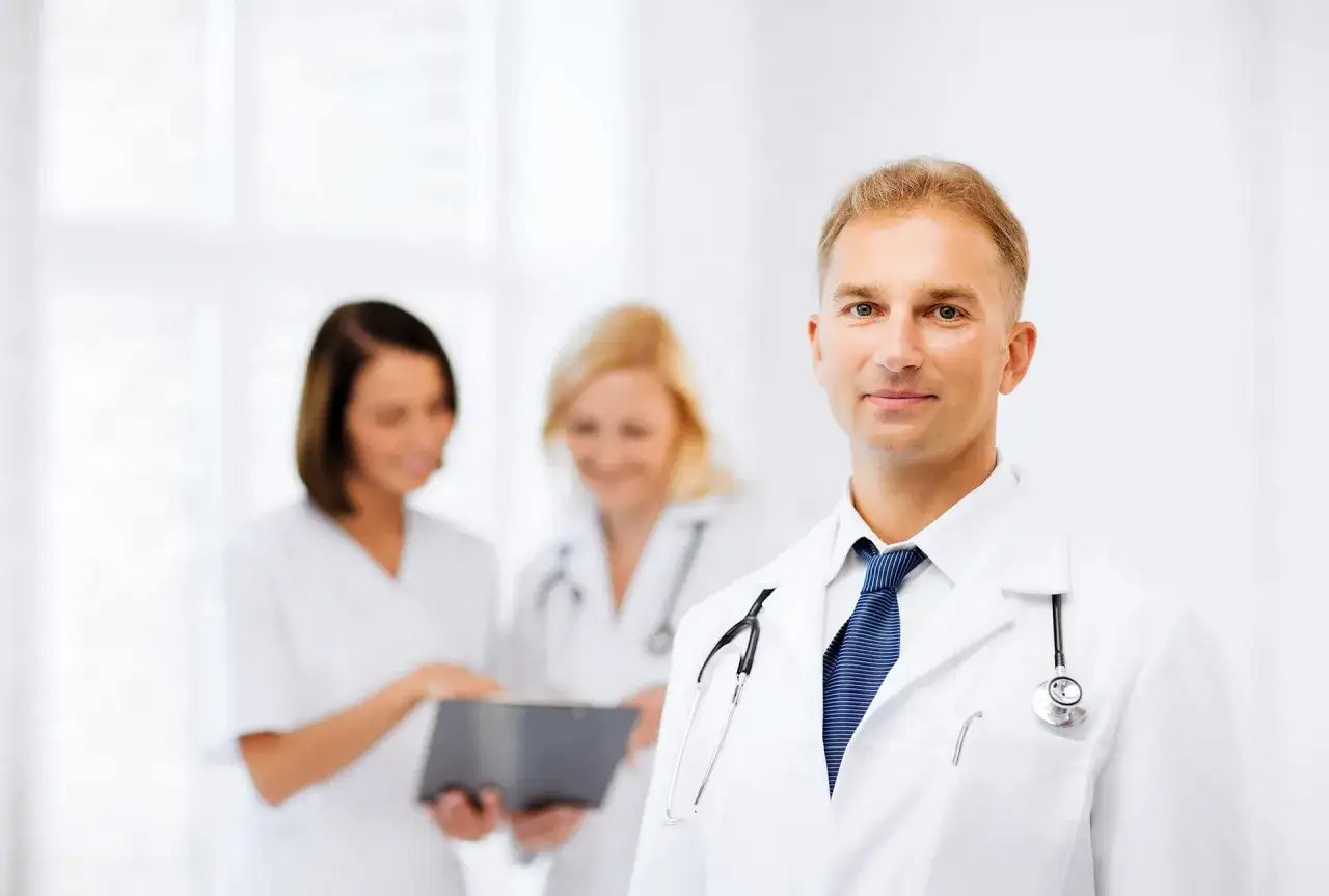 Pierwsza wizyta u reumatologa: Jak się przygotować i co bada?