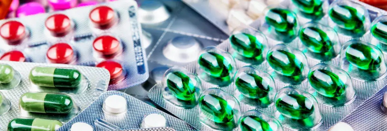 Jakie leki po szczepieniu na COVID? Bezpieczne opcje na objawy