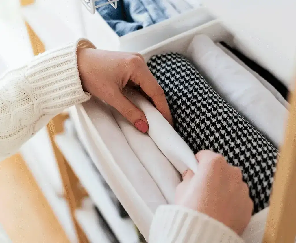 Jak usunąć zapach perfum z ubrania - skuteczne metody i porady