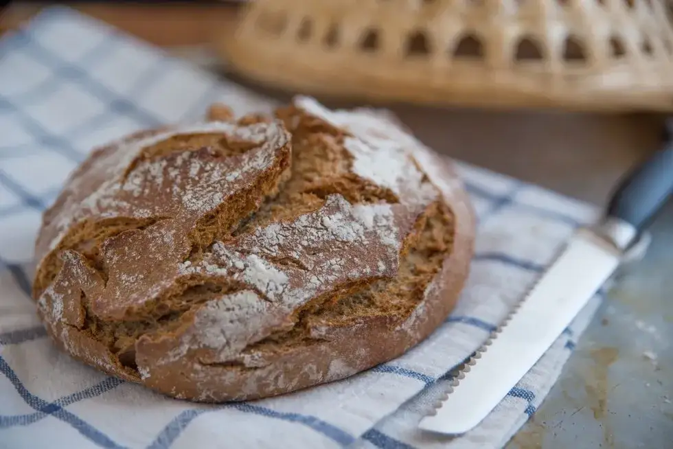 Czy chleb orkiszowy jest zdrowy? Sprawdź jego ukryte korzyści!