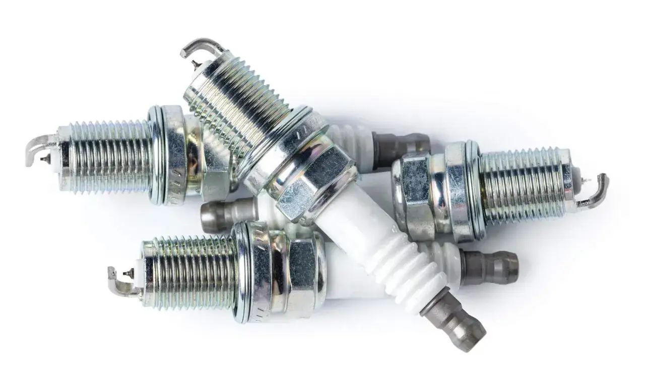 Jak rozpoznać objawy zużytych świec na LPG i uniknąć kosztów napraw