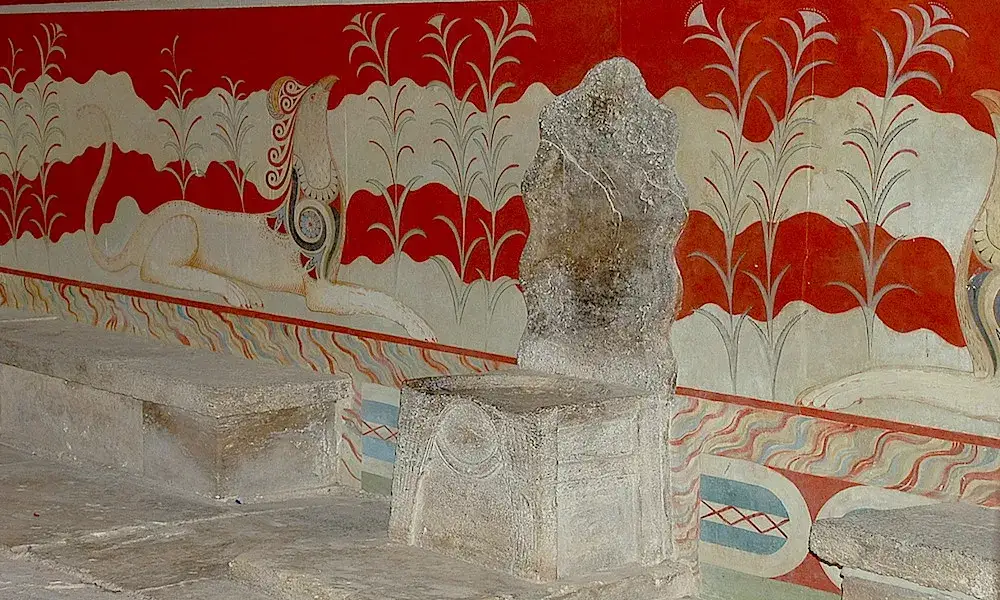 Kto wynalazł krzesło? Odkryj fascynującą historię tego mebla