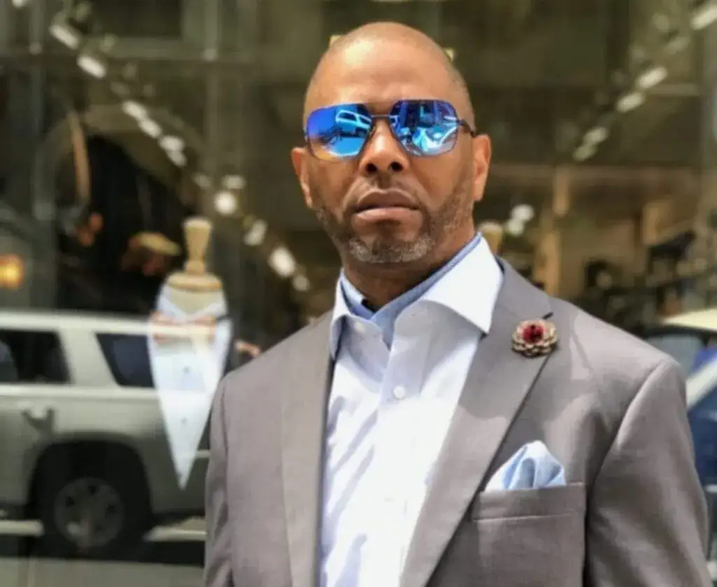 Historia powstania marki FUBU: poznaj założycieli i znaczenie kultowej firmy