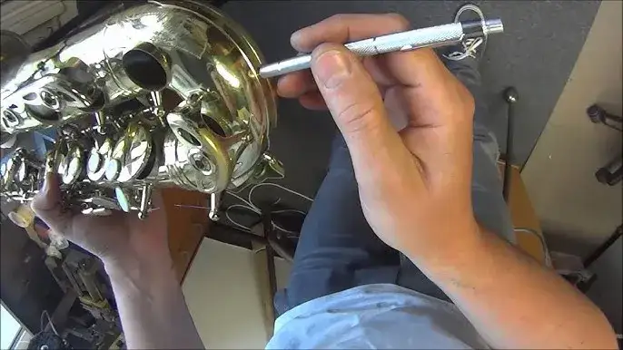 Ile kosztuje renowacja saksofonu? Sprawdź ceny i usługi naprawy