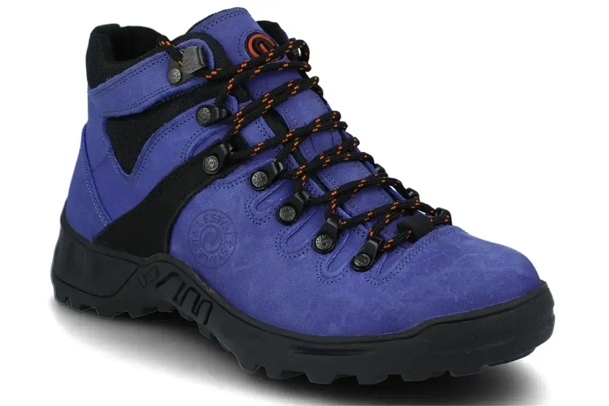 Jakie buty do hotelu? Spakuj mądrze i uniknij gaf.