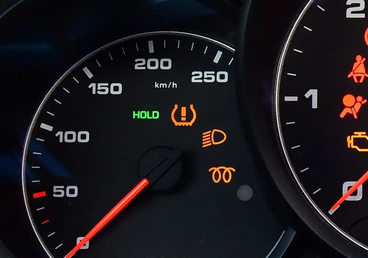 Jak zresetować czujnik ciśnienia w oponach Opel Astra J - proste kroki