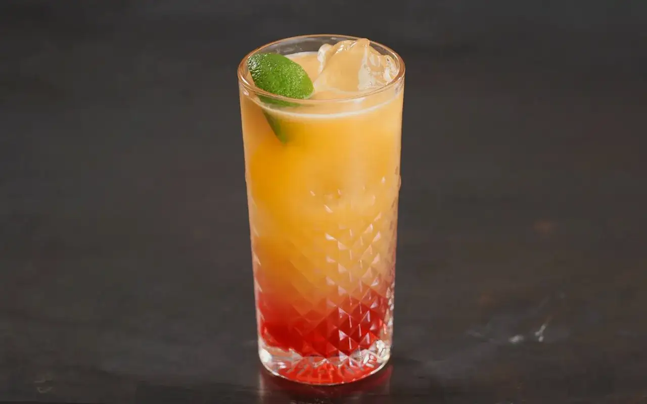 Madras drink: przepis na orzeźwiający koktajl, który zachwyca