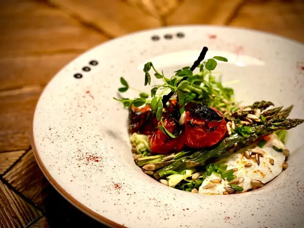 Gdzie dobrze zjeść w Kołobrzegu? Odkryj najlepsze restauracje