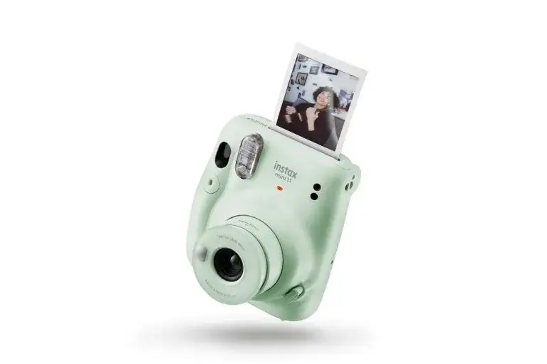 Jak zrobić zdjęcie instaxem mini 11 - proste kroki, które musisz znać