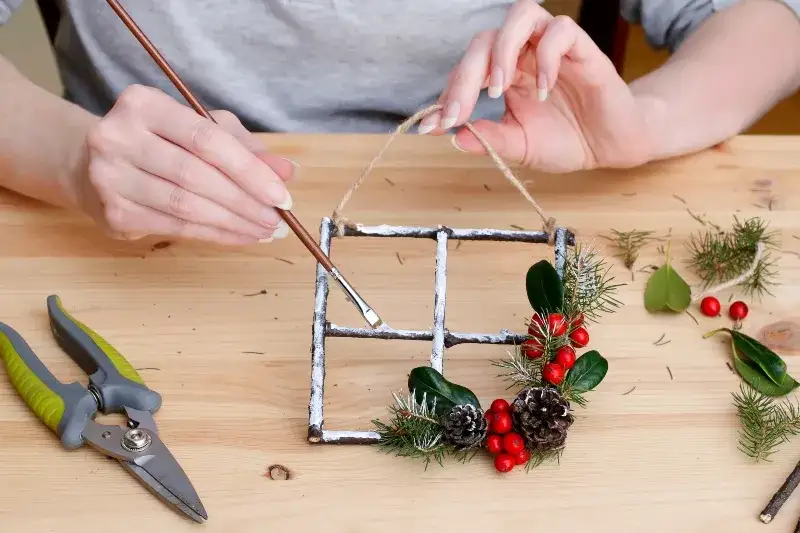 Proste ozdoby świąteczne DIY: Łatwe i tanie pomysły krok po kroku