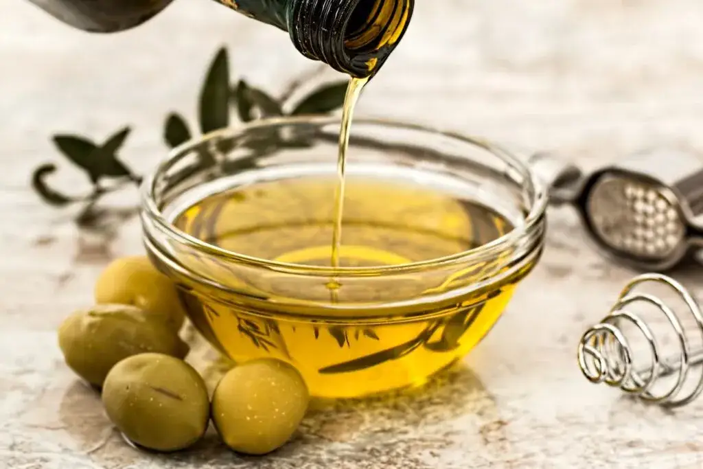 Jak zrobić oliwę z oliwek - proste przepisy na wyjątkowe smaki