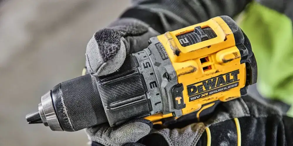 Wiertarko wkrętarka z udarem czy bez: jak dokonać najlepszego wyboru