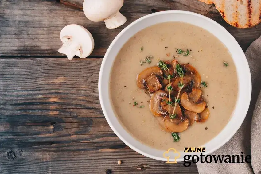 Jak zrobić zupę krem z pieczarek? Prosty przepis krok po kroku