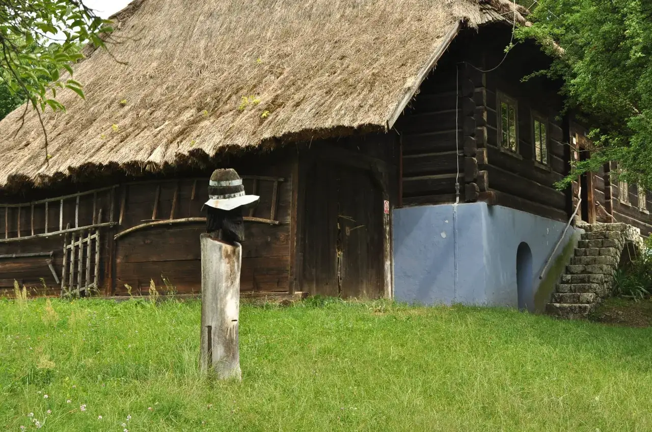 Najciekawsze skanseny na Słowacji: odkryj ich historię i kulturę