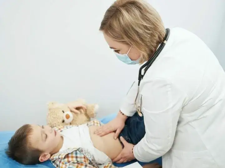 Skuteczne metody odrobaczania – naturalne i farmakologiczne sposoby