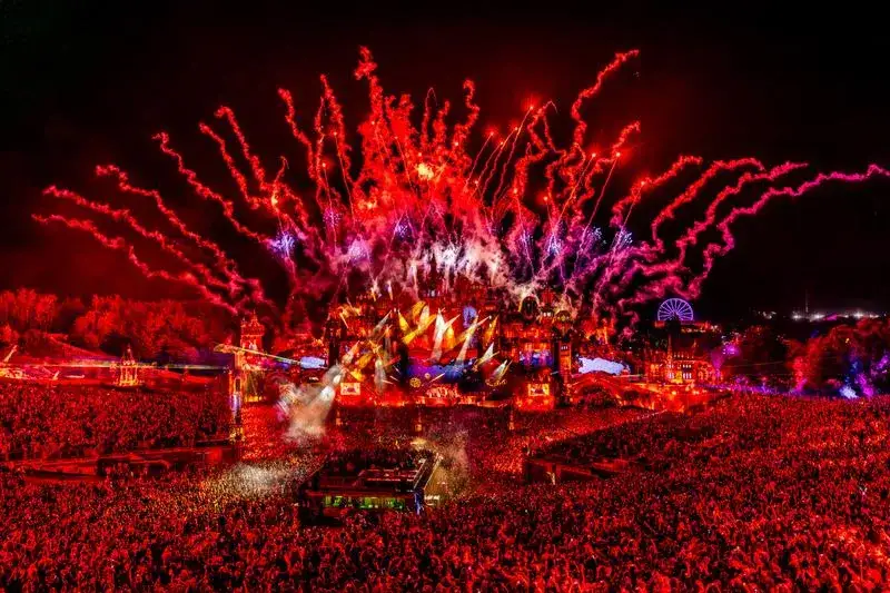 Zarobki DJ-ów na Tomorrowland: Od 2 000 do 500 000 euro?