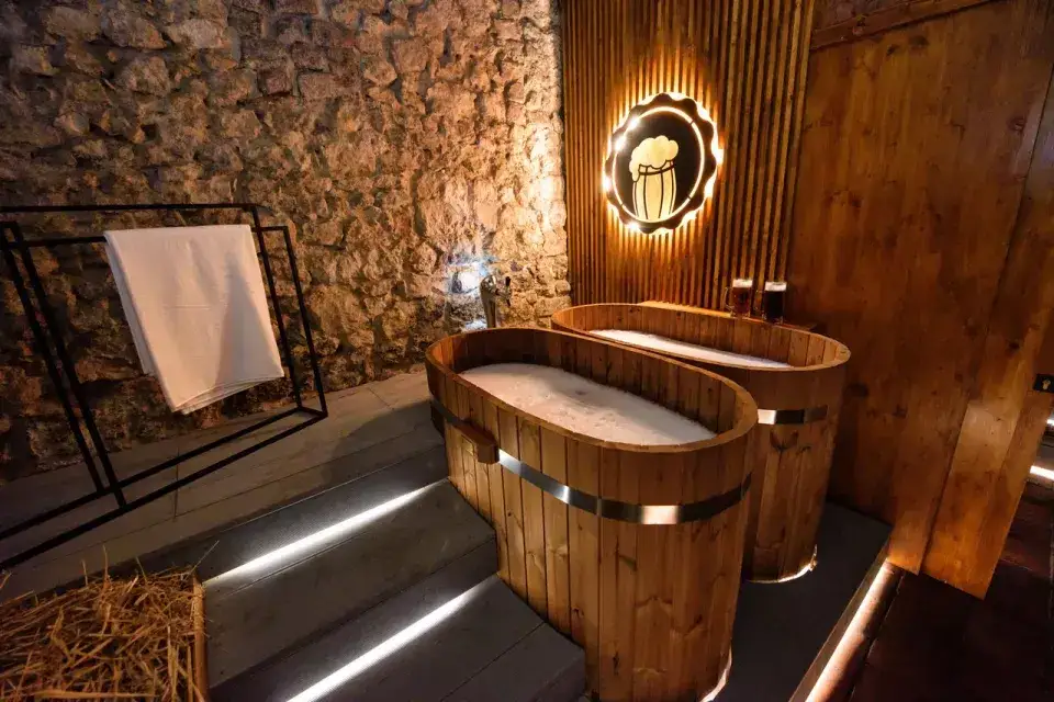 Piwne spa w Polsce: wyjątkowe doświadczenia relaksu i pielęgnacji