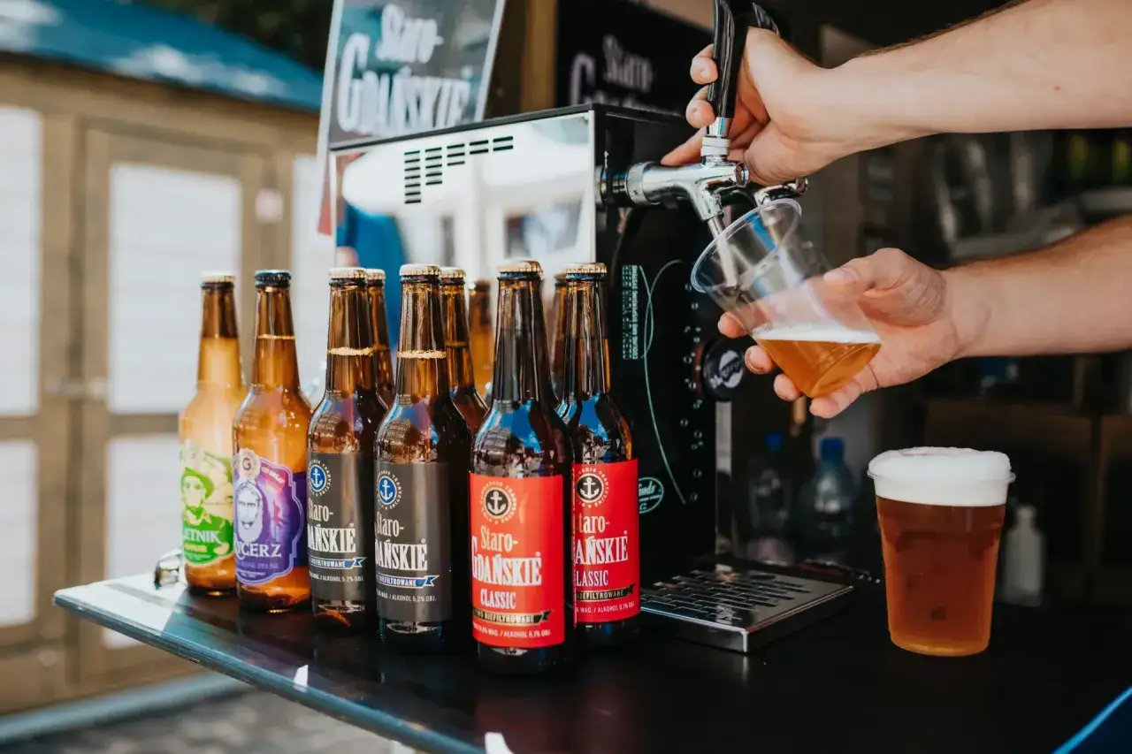 Gdzie na piwo w Gdyni? Odkryj najlepsze miejsca na piwne doznania