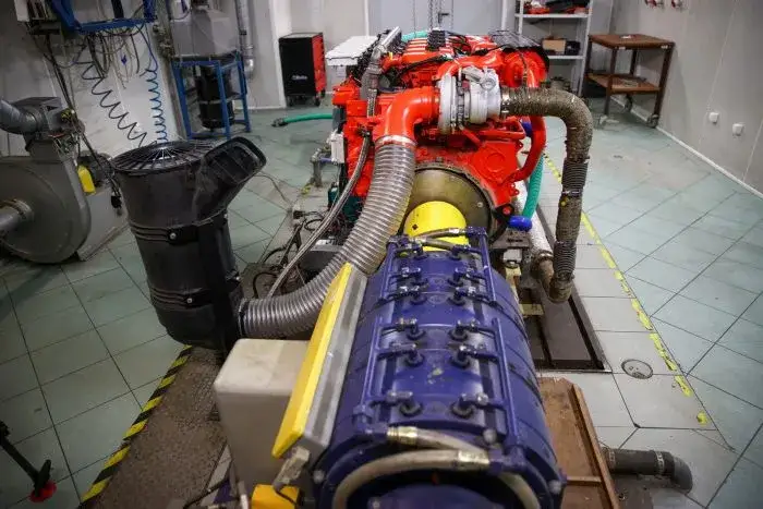 Jak samodzielnie przerobić silnik spalinowy na wodór - poradnik