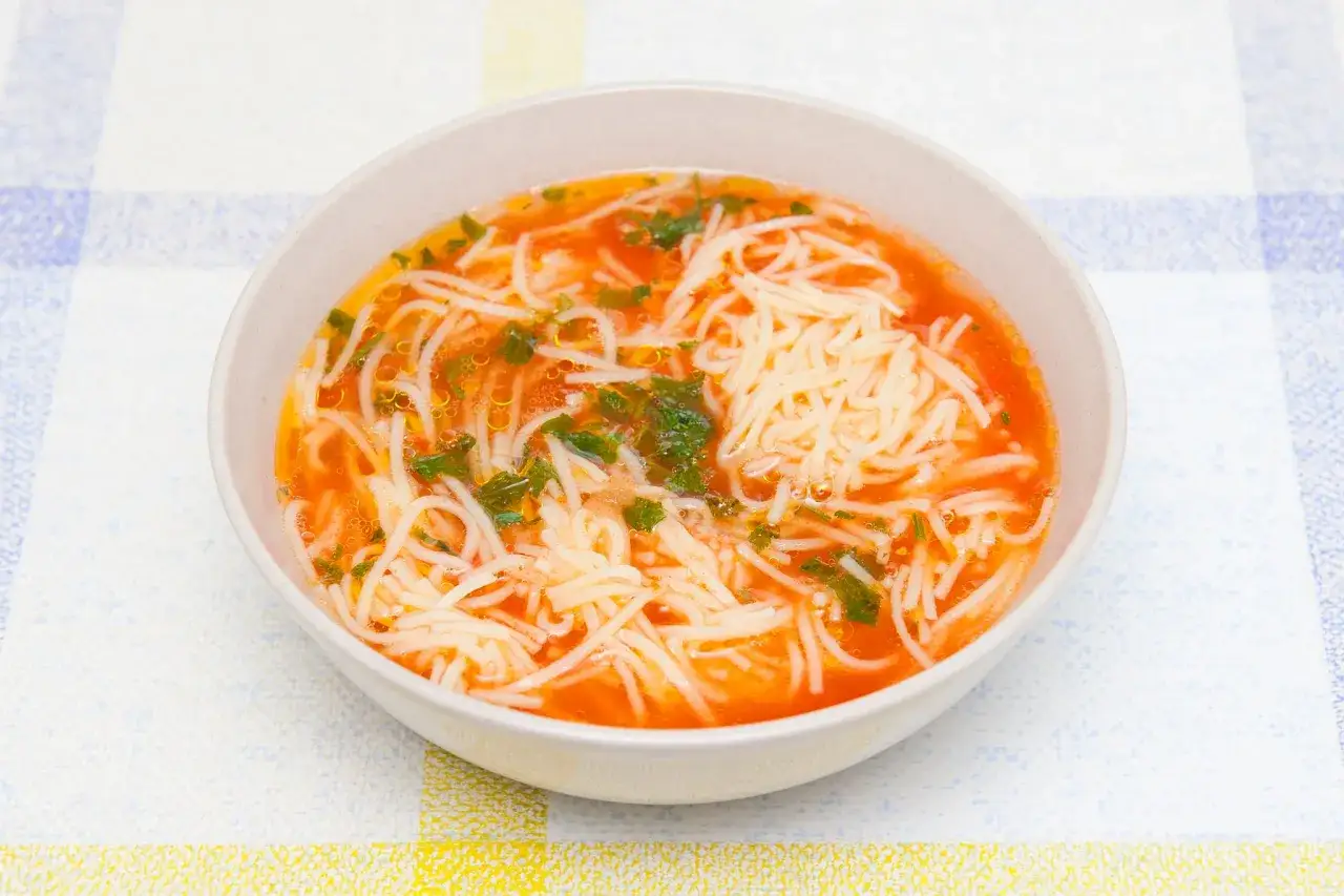 Co zrobić z zupy pomidorowej? 5 pomysłów, które zaskoczą smakami