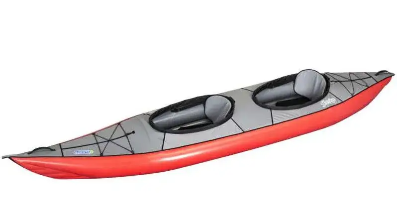 Kajak dmuchany czy sztywny? Wybierz idealny model dla siebie!