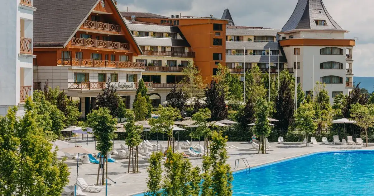 Ile kosztuje doba w hotelu Gołębiewskim? Ceny, które zaskakują