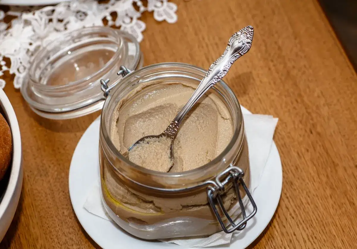 Pasztet domowy w lodówce: Jak długo świeży i bezpieczny?