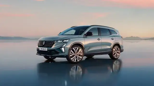 Samochód hybrydowy: Co to, jak działa i czy warto go kupić?