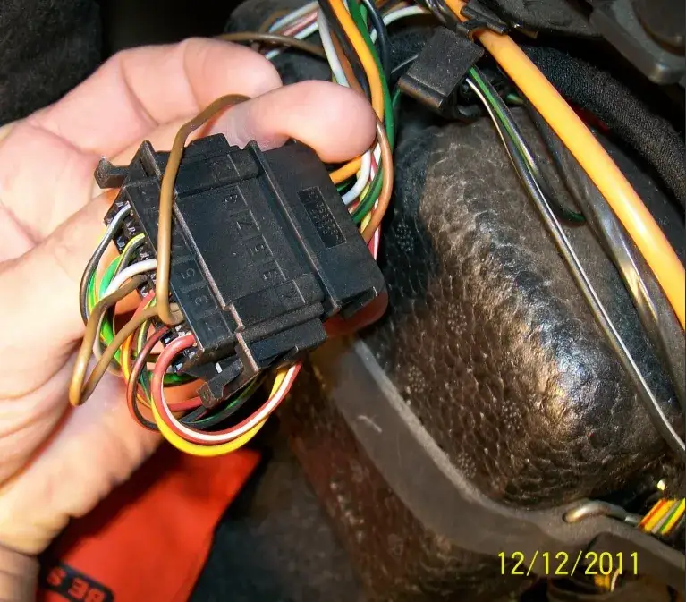 Pompka centralnego zamka Golf 3: Gdzie szukać i jak naprawić?