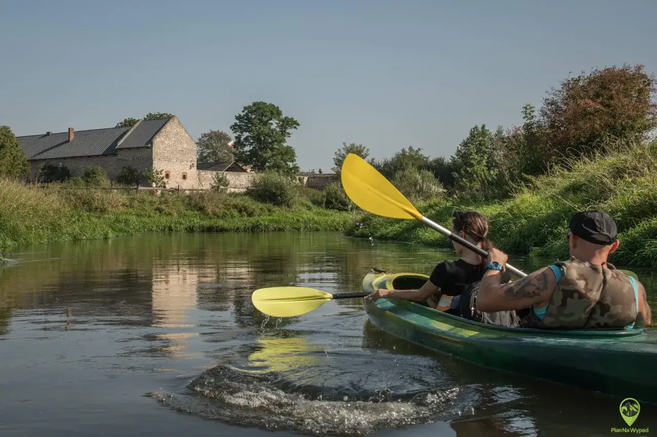 Kajaki Kujawsko-Pomorskie: Jak zaplanować idealny spływ?