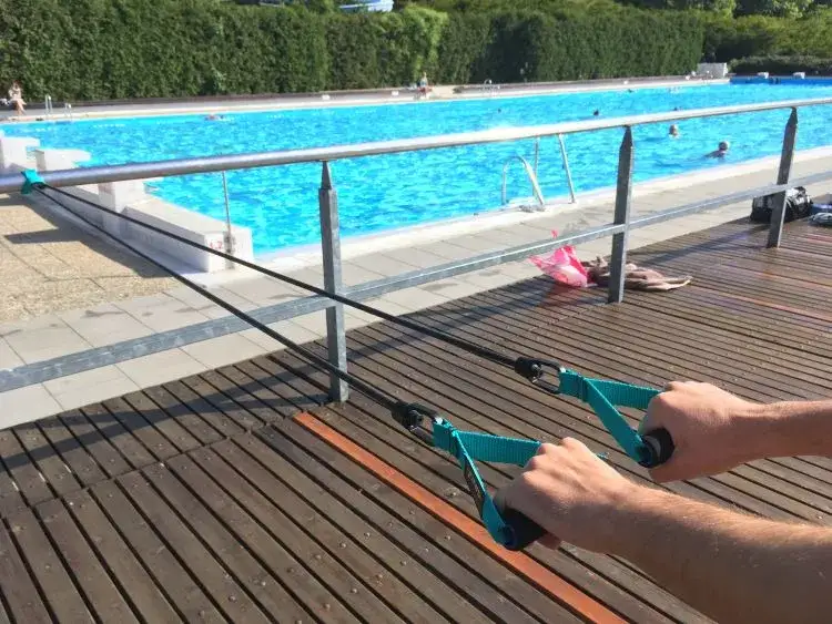 Gumy do pływania: Jak wybrać i trenować dla lepszych wyników?