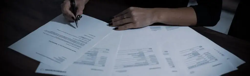 Jakie prawa ma niepracująca żona? Odkryj, co jej przysługuje