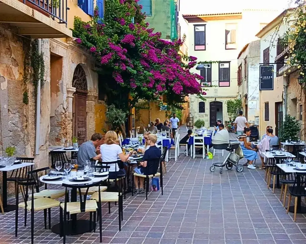 Gdzie zjeść w Chanii? Odkryj najlepsze lokalne smaki i tawerny