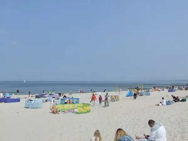 Plaża Wschodnia czy Zachodnia w Ustce - która plaża jest lepsza?