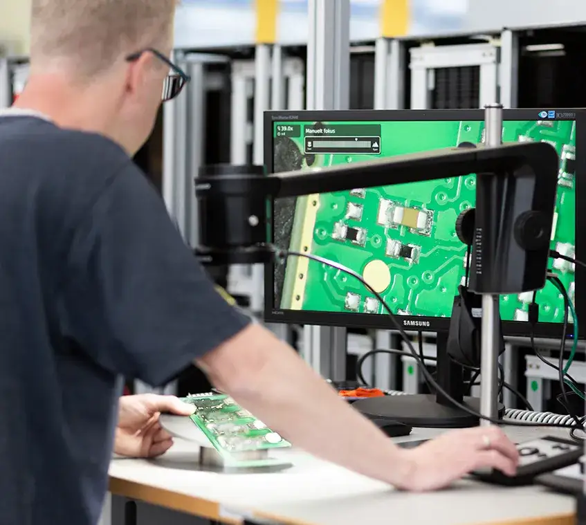 Mikroskop do lutowania: Jakie wybrać i jak prawidłowo używać?