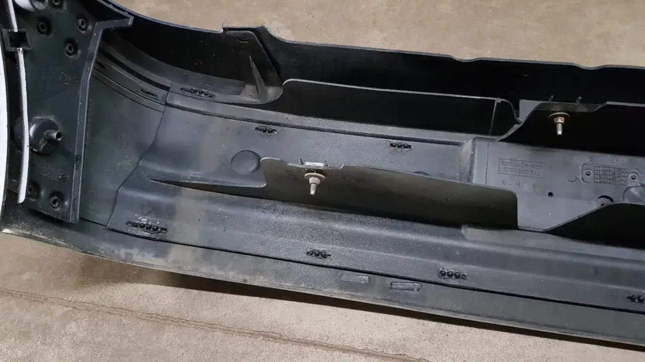 Jak zdjąć zderzak Kia Ceed - proste kroki bez uszkodzeń