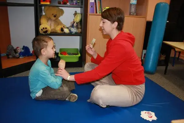 Zajęcia z wczesnego wspomagania rozwoju dziecka - jak pomóc maluchowi?