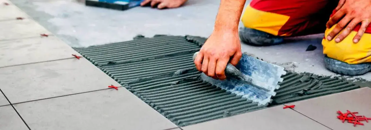 Ile kosztuje położenie glazury? Sprawdź ceny i ukryte koszty