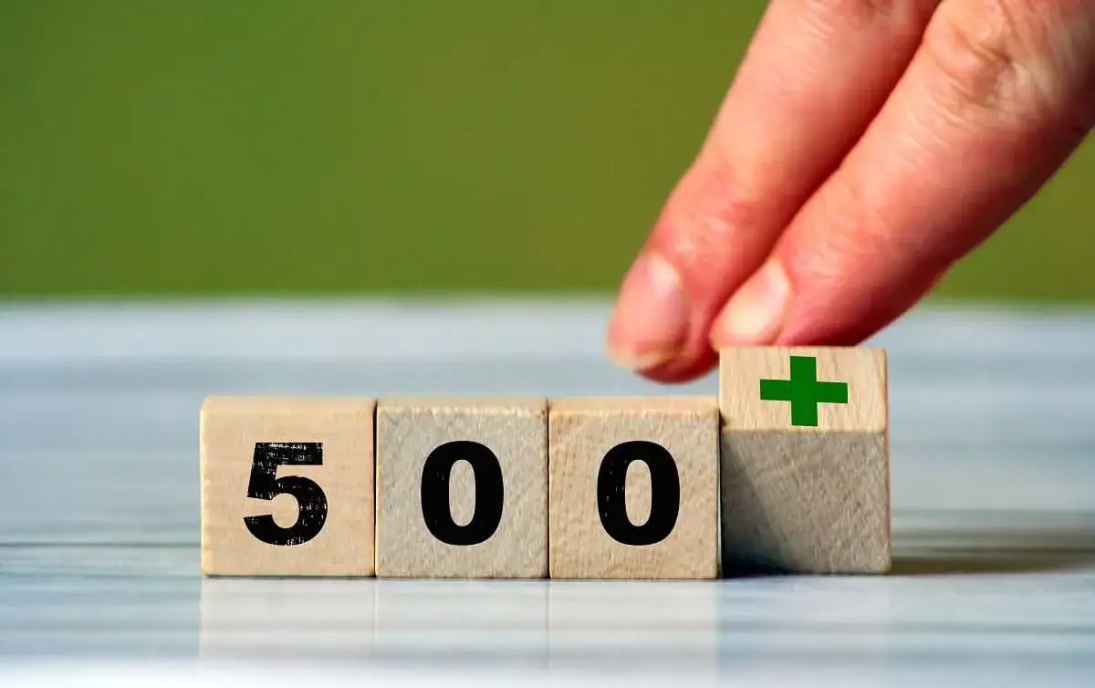 Kto może otrzymać 500 dla seniora? Sprawdź warunki i wymagania