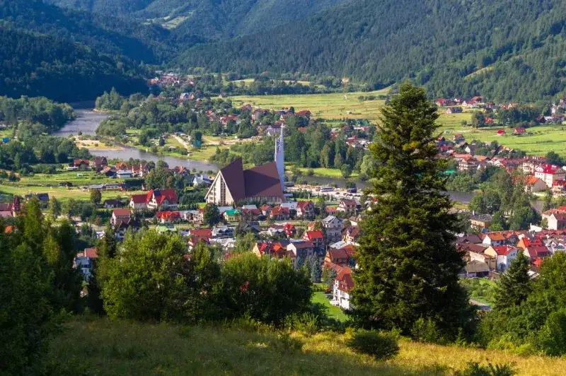Gdzie zjeść w Krościenku nad Dunajcem? Odkryj najlepsze lokale