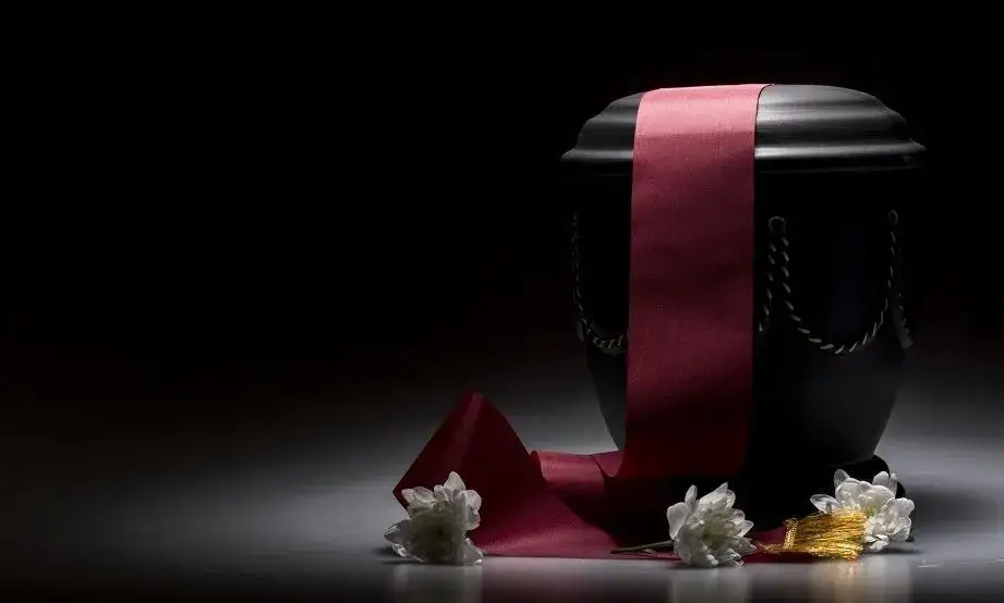Ile czasu od kremacji do pogrzebu? Zaskakujące fakty i porady