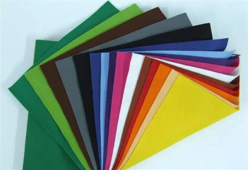 Gdzie kupić filc dekoracyjny? Sprawdź najlepsze miejsca i porady