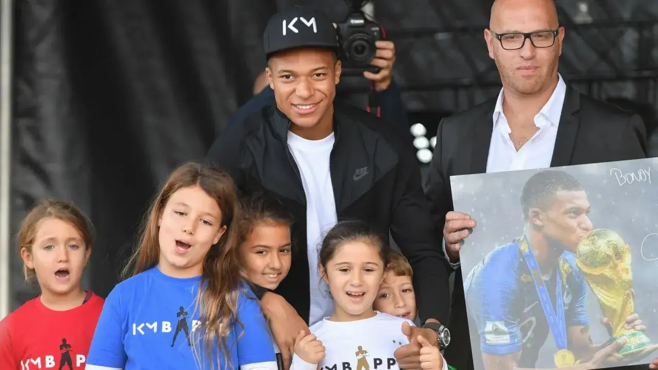 Czy Kylian Mbappé ma dzieci? Zaskakujące fakty o jego życiu osobistym