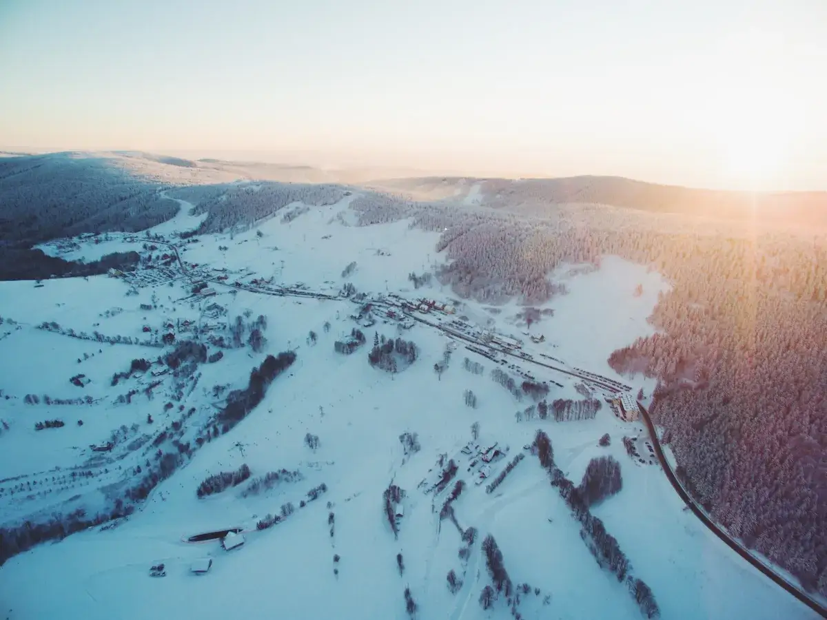 Cieplice Zdrój stoki narciarskie - najlepsze miejsca na narty w okolicy