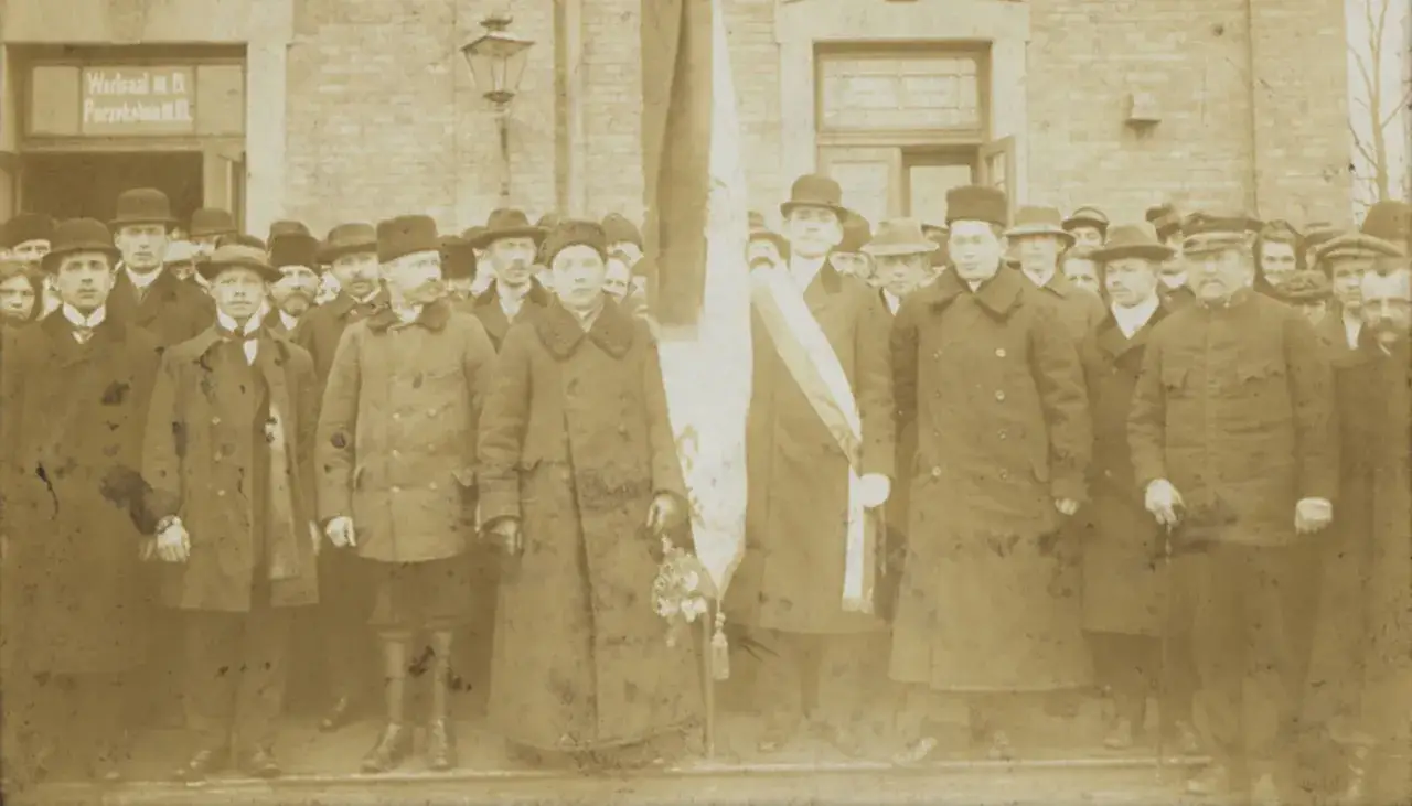 Co to jest konfederacja? Historia, znaczenie i współczesne konteksty