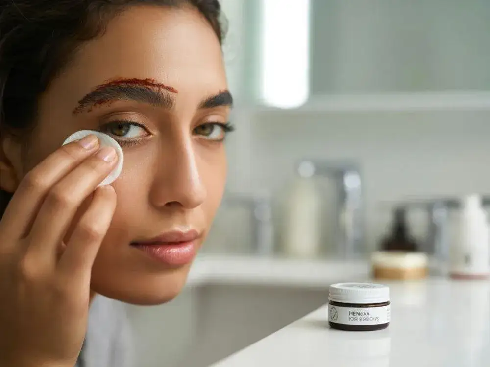 Skuteczne metody na zmycie henny z włosów bez uszkodzeń