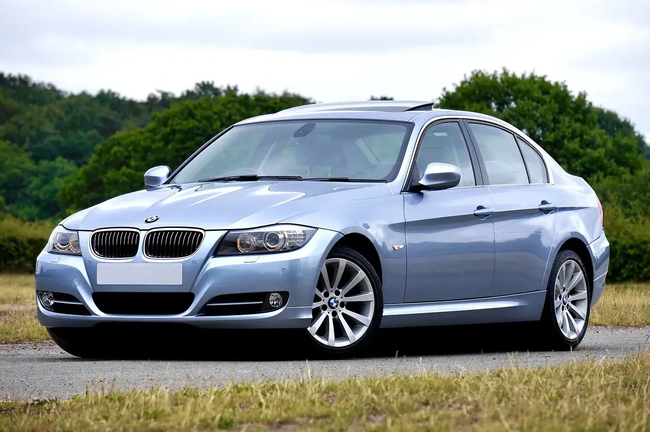 Jak dobrać opony do felgi? Bezpieczeństwo i osiągi w 4 krokach