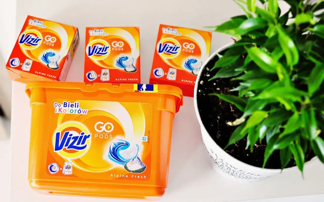 Vizir czy Persil - który proszek skuteczniej usuwa plamy?